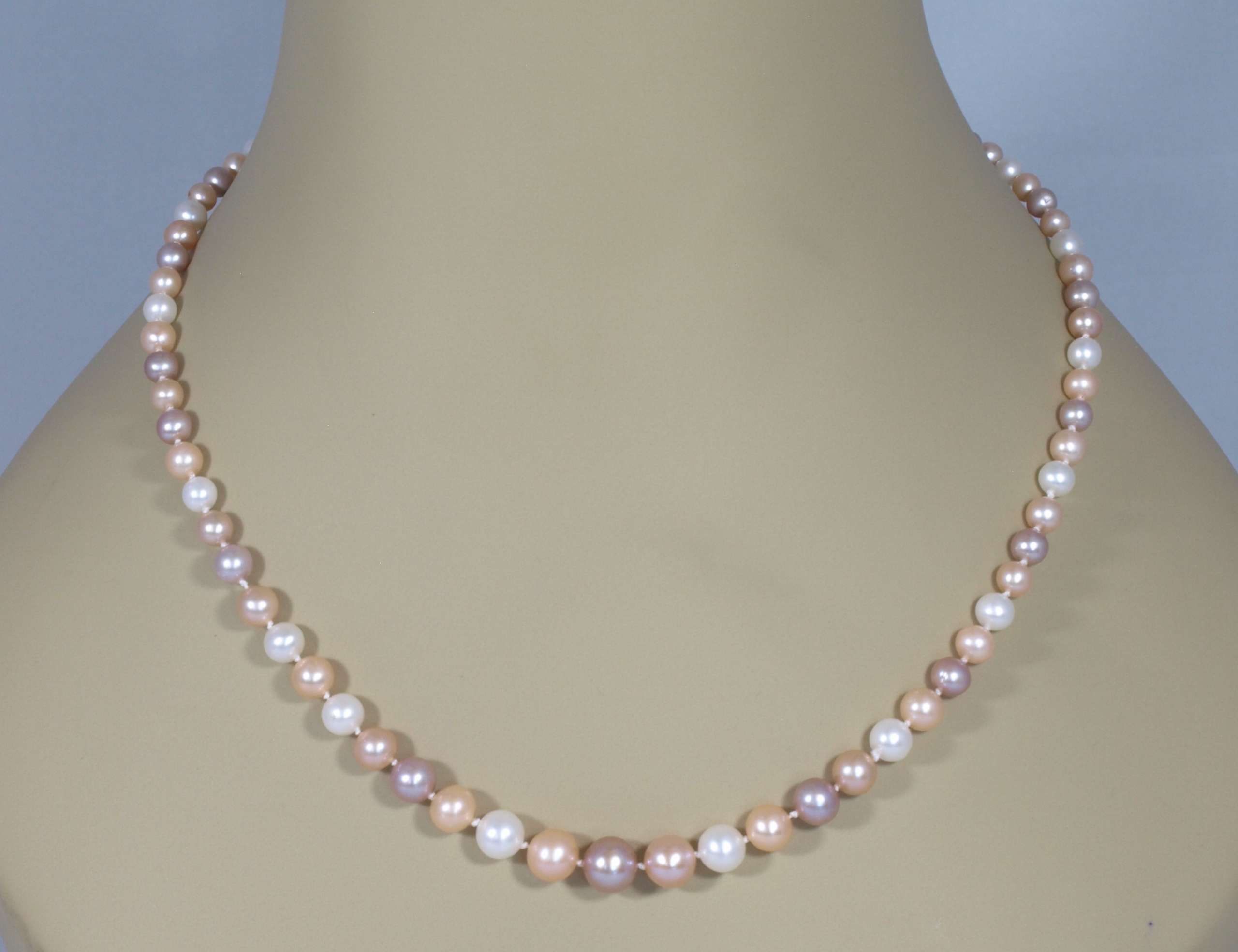 Kashish Multy Pearl Necklace – Yaarle